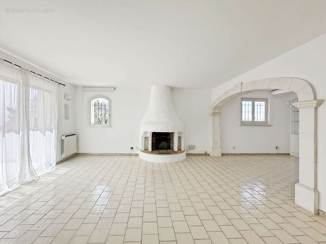 Maison à SAUSSET-LES-PINS
