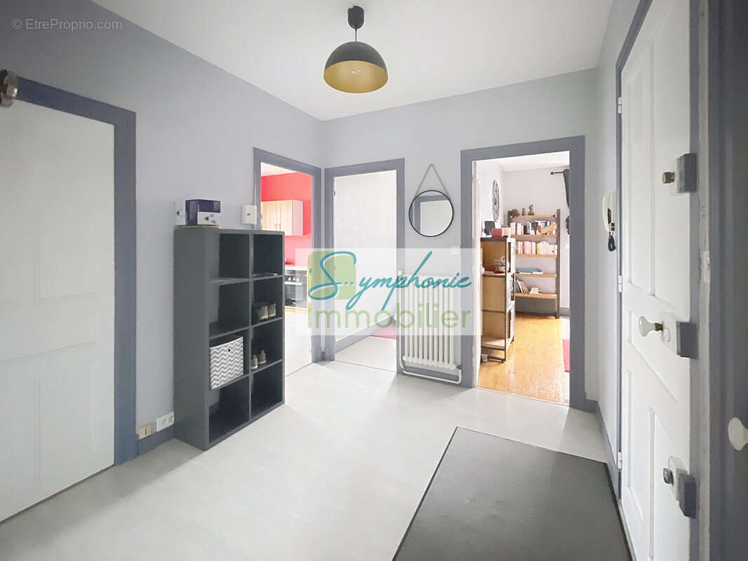 Appartement à COGNIN
