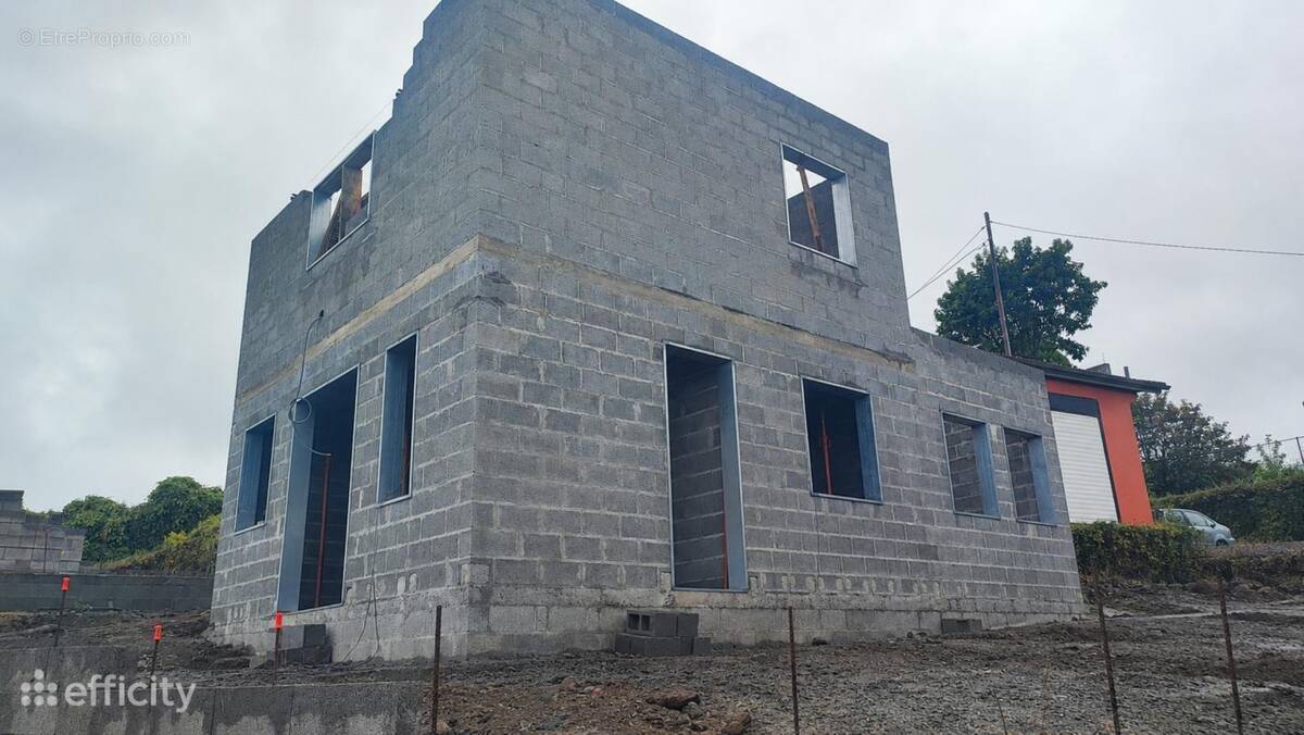 Maison à LE TAMPON
