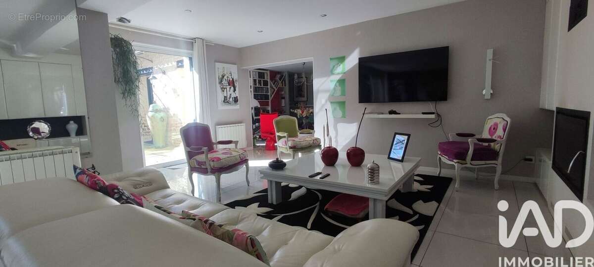 Maison 277 m² à Auge  - photo 5