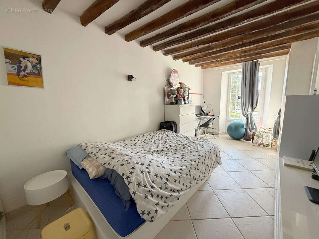 Maison à HOUDAN