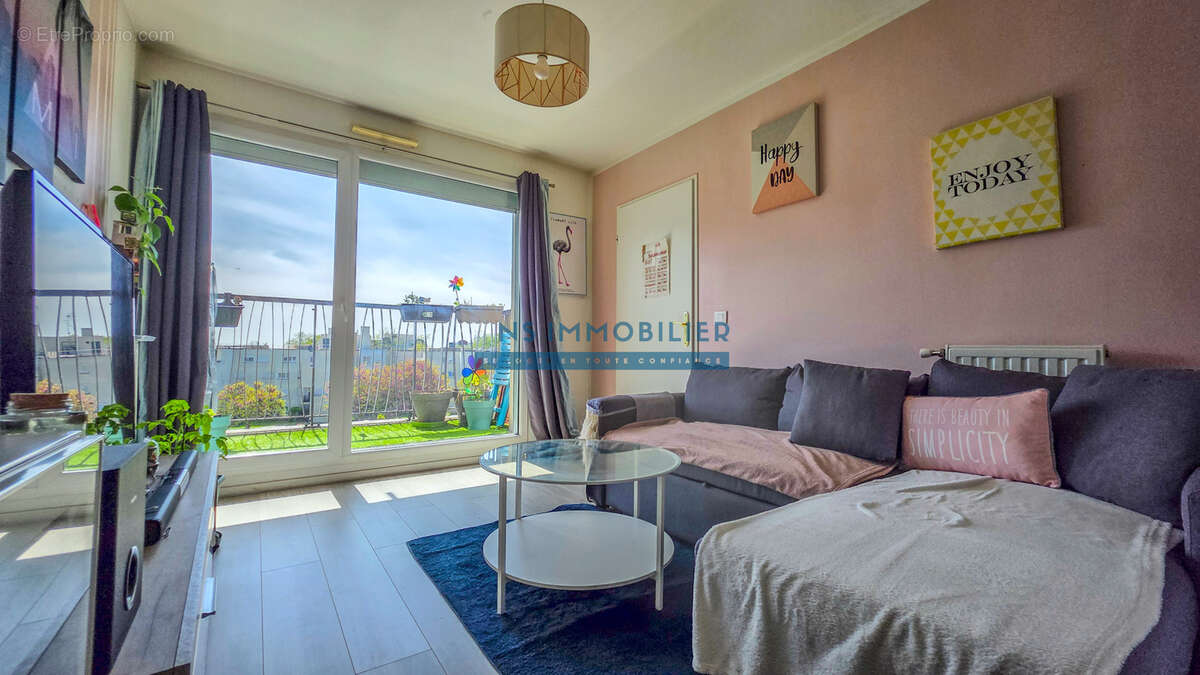 Appartement F2 41m2 + Balcon + Parking - photo 2