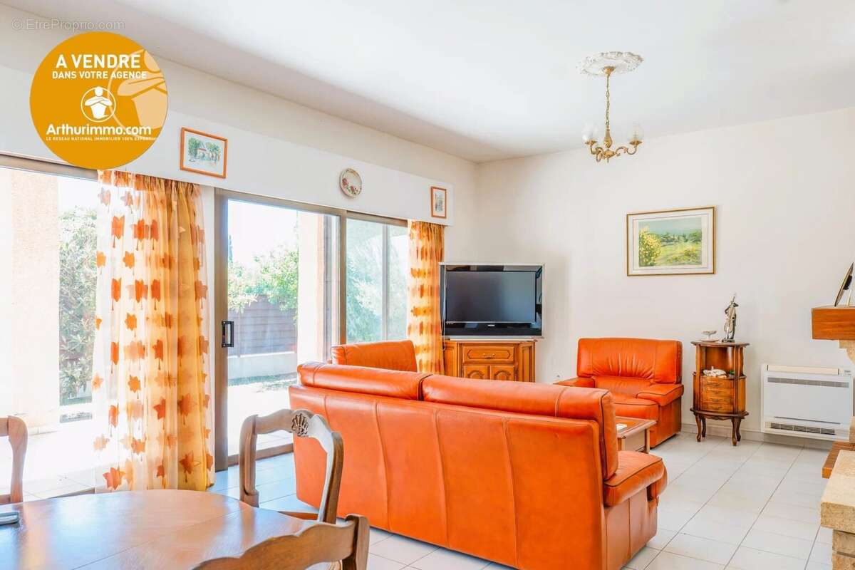 Maison à BORMES-LES-MIMOSAS