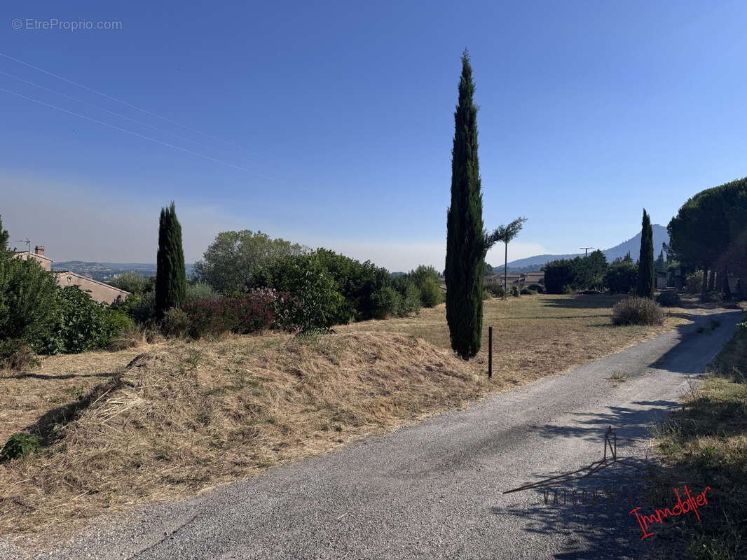 Rare à la vente   Terrain à bâtir dans un cadre privilégié - photo 5