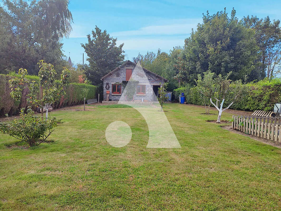 Maison à SAINT-MARTIN-AU-LAERT