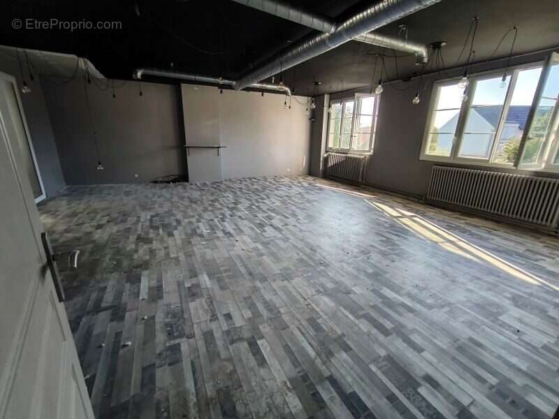 Commerce à CHATEAU-THIERRY