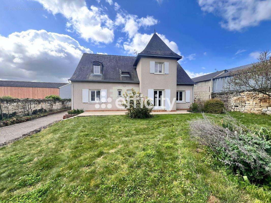 Maison à VARRAINS