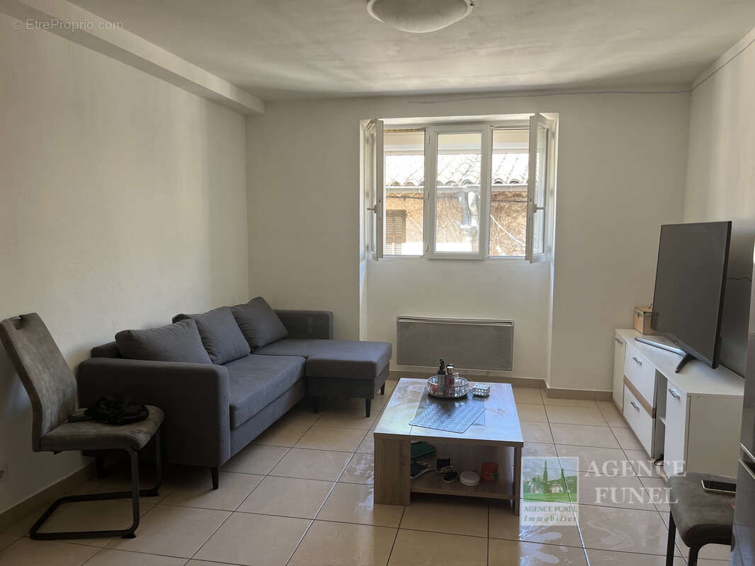 Appartement à SAINT-VALLIER-DE-THIEY