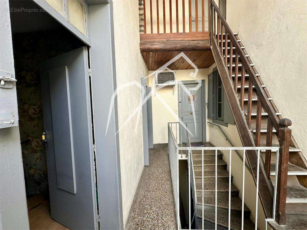 Maison de Ville à Rénover  5 Pièces  Montpellier  228m² + Garage 36m² - photo 6