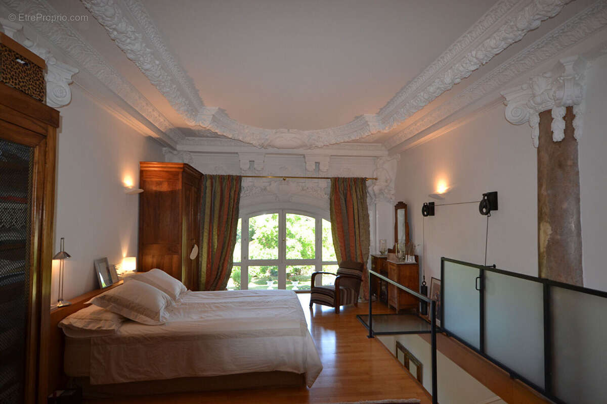Aix Les Bains, T4 de 178 m² dans un ancien palace - photo 9