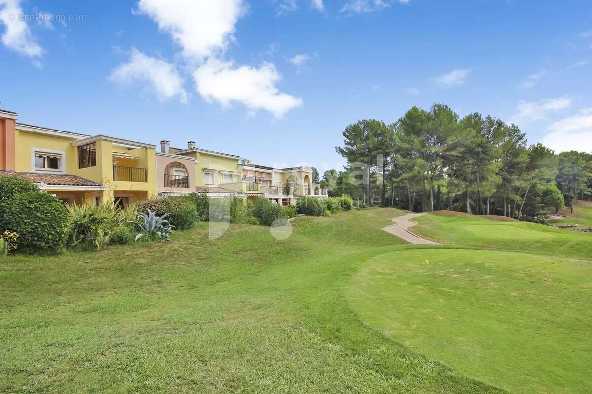 Maison à MOUGINS