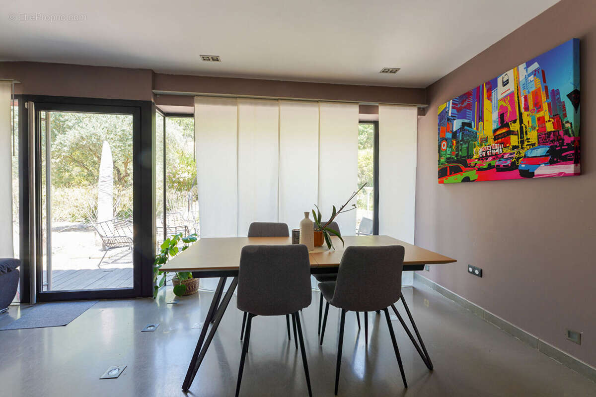 Appartement 111m² à châteauneuf-le-rouge - photo 3