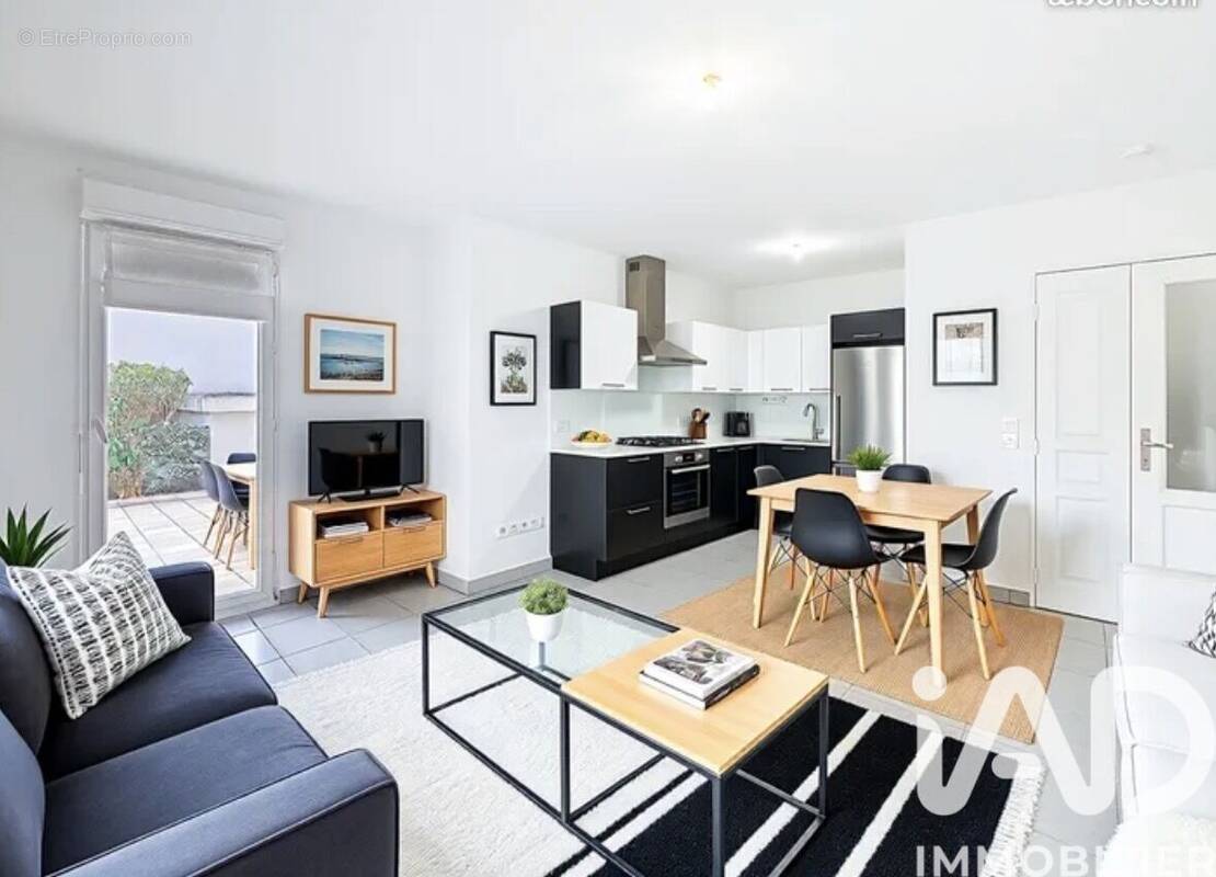 Photo 1 - Appartement à MARSEILLE-8E