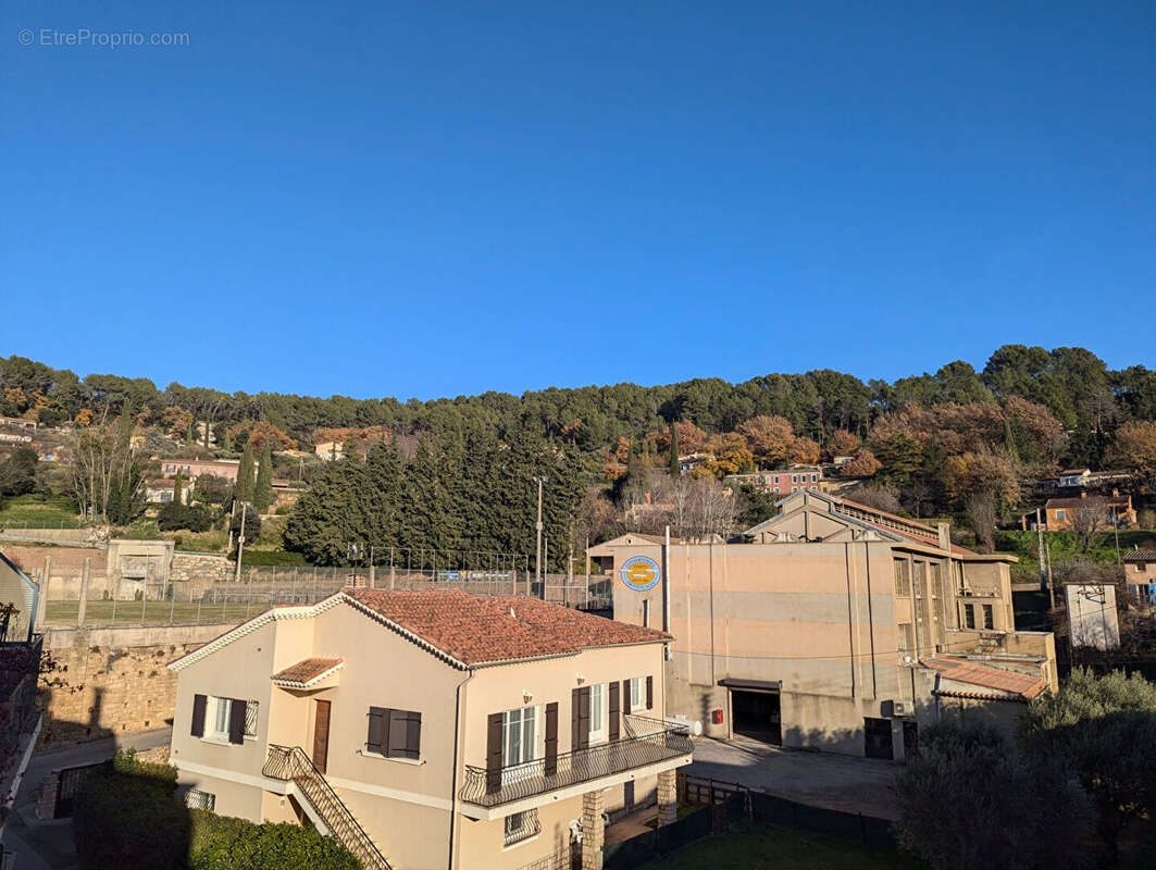 Appartement à SALERNES