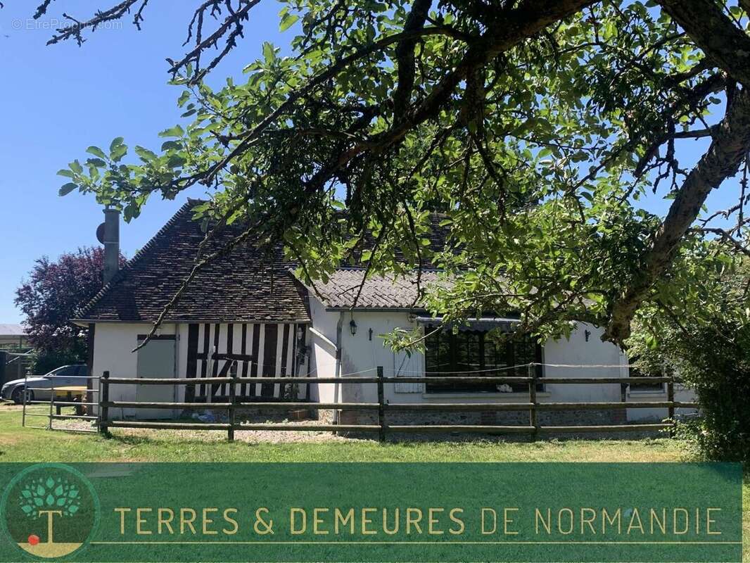 En NORMANDIE, département de l'EURE, à proximité de BEAUMESNIL, une propriété équestre avec 12 ha 40 a - photo 4