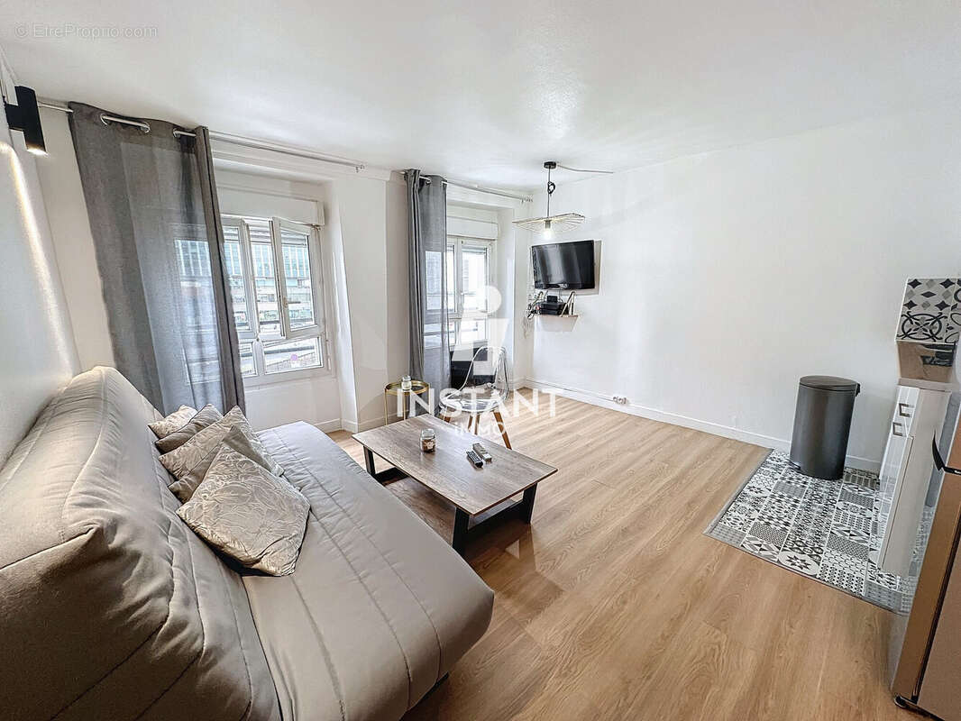 Appartement à PARIS-14E