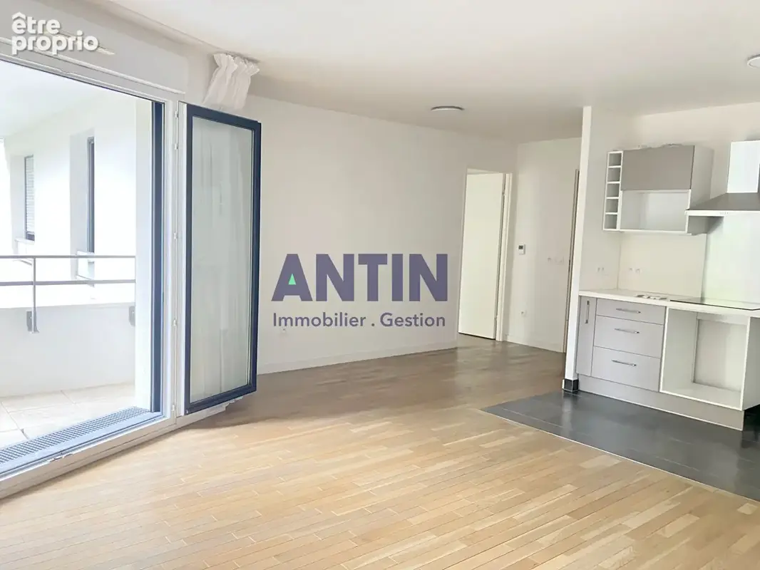 Beau 2 pièces 50 m² balcon et pkg  BECON - Résidence récente - photo 8