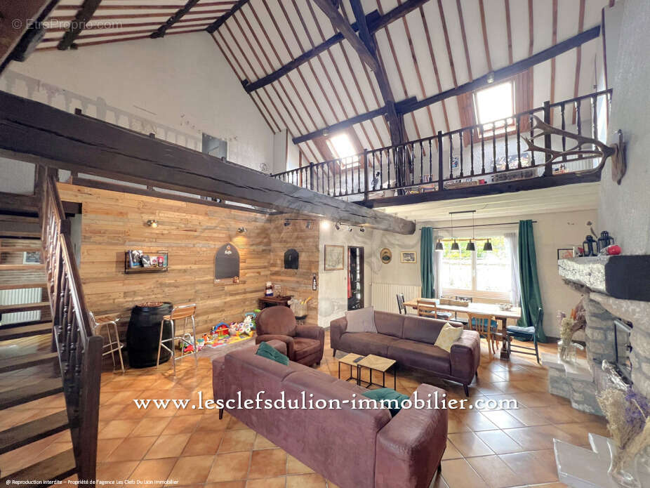 Maison 194 m² à Lorrez-Le-Bocage-Preaux  - photo 4