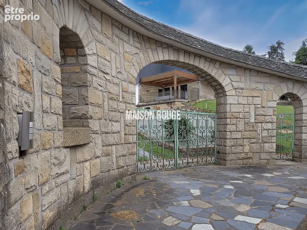 Propriété de caractère sur plus de 6 800 m² à montours (35460) - photo 2