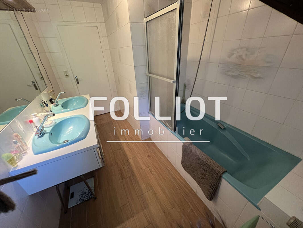 Maison à SAINT-JEAN-DE-SAVIGNY