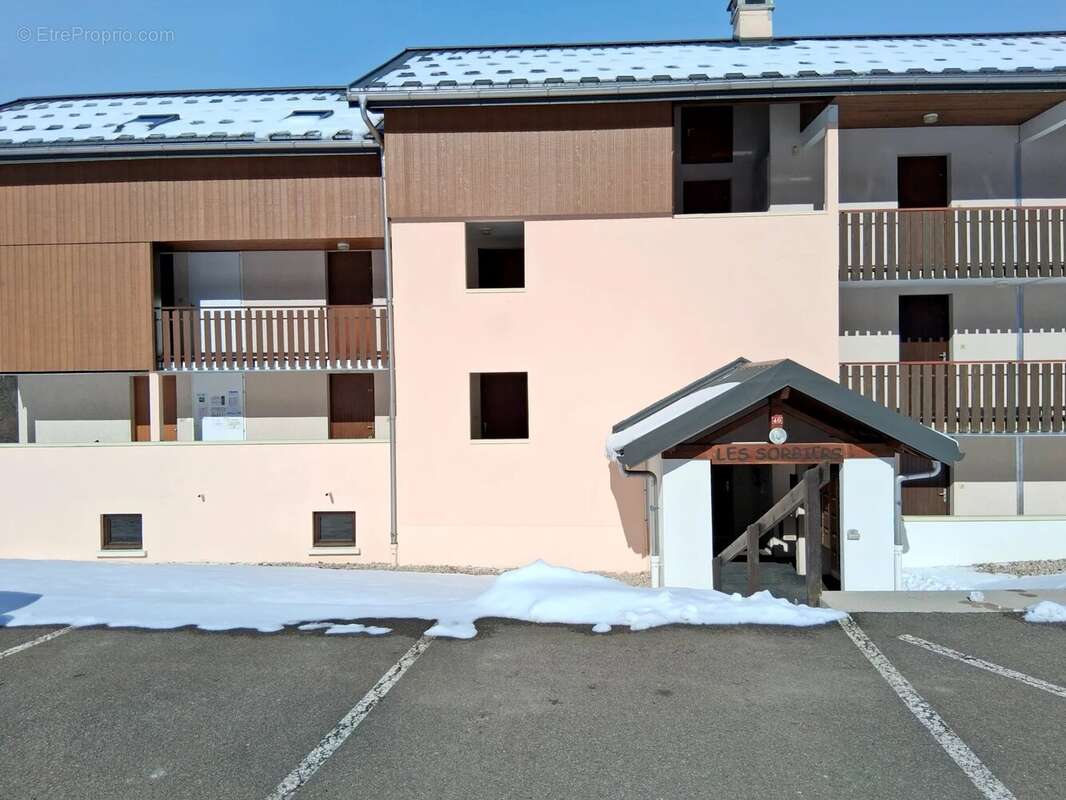 Appartement à LELEX