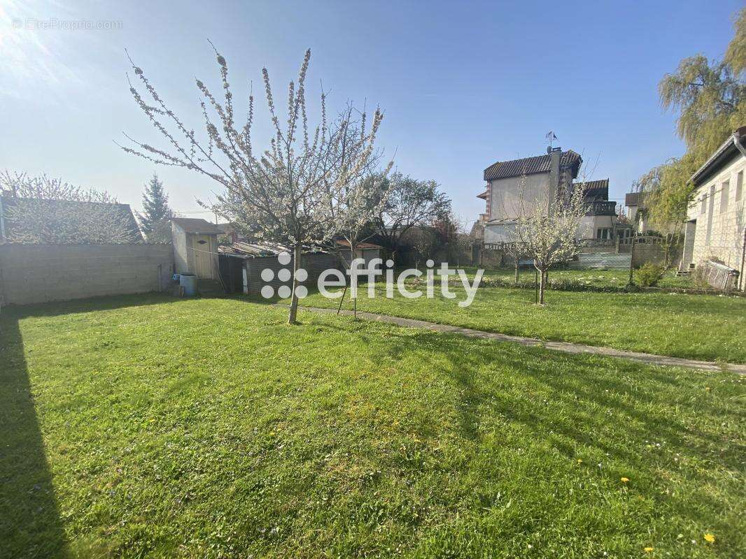 Maison à GOUSSAINVILLE