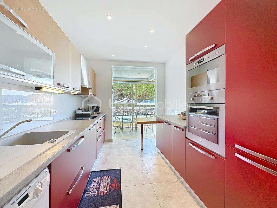 Appartement à MANDELIEU-LA-NAPOULE