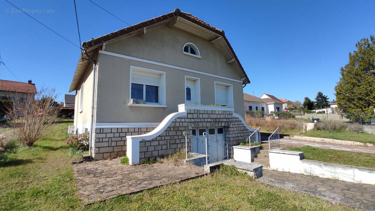 Maison à CHATELLERAULT