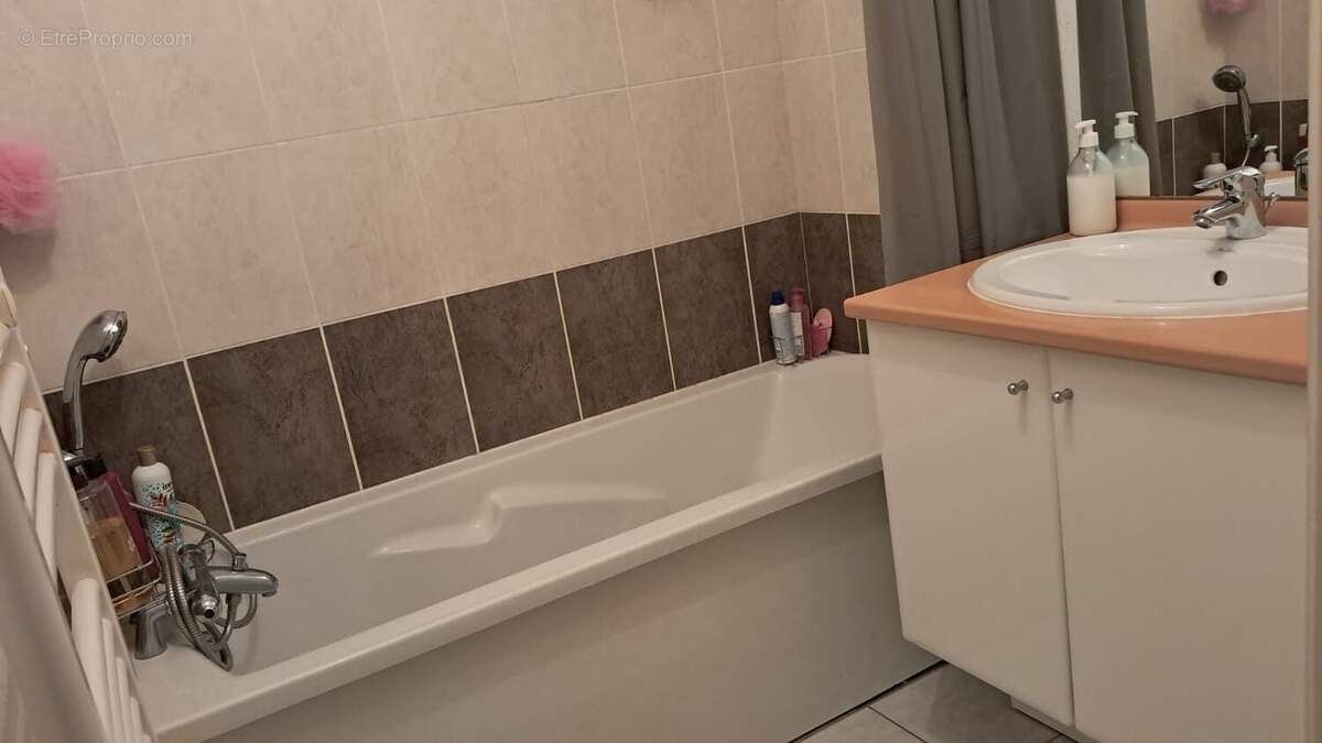 Appartement à CASTELGINEST