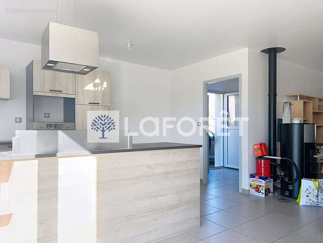 Maison à SAINT-LOUP-LAMAIRE