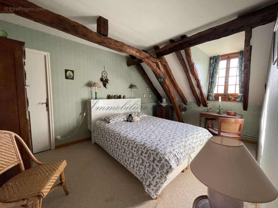 Maison à COULAURES