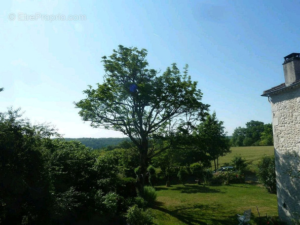 Maison à MONTAIGU-DE-QUERCY
