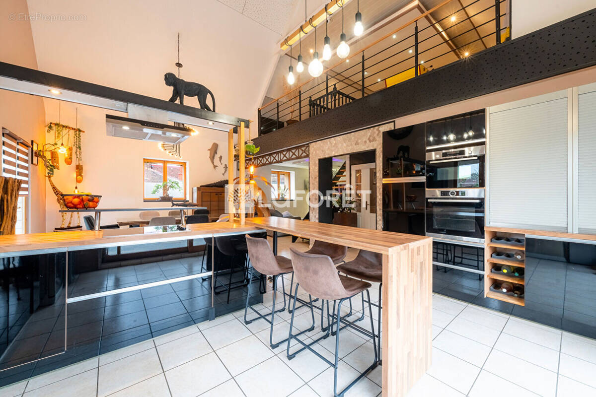 Maison à DOURGES