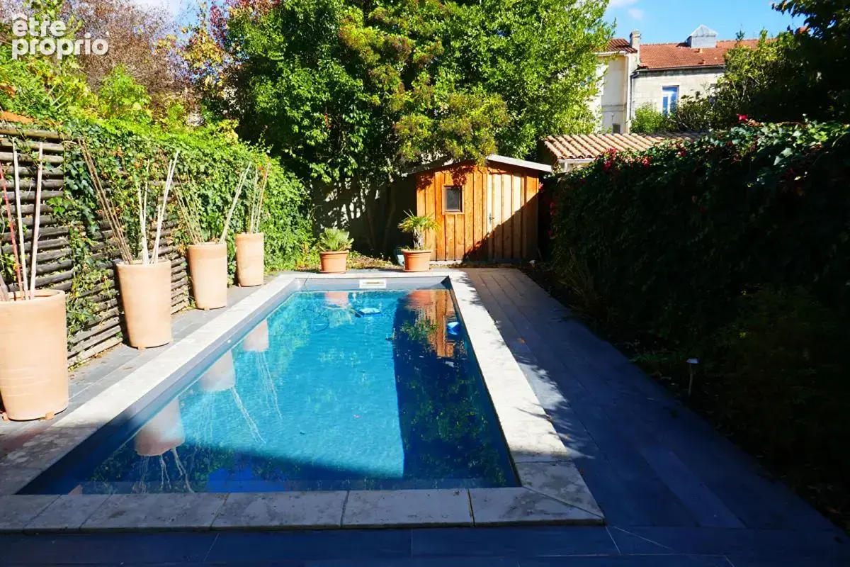 Bordeaux -Bastide Belle maison familiale de caractère avec jardin et piscine - photo 15