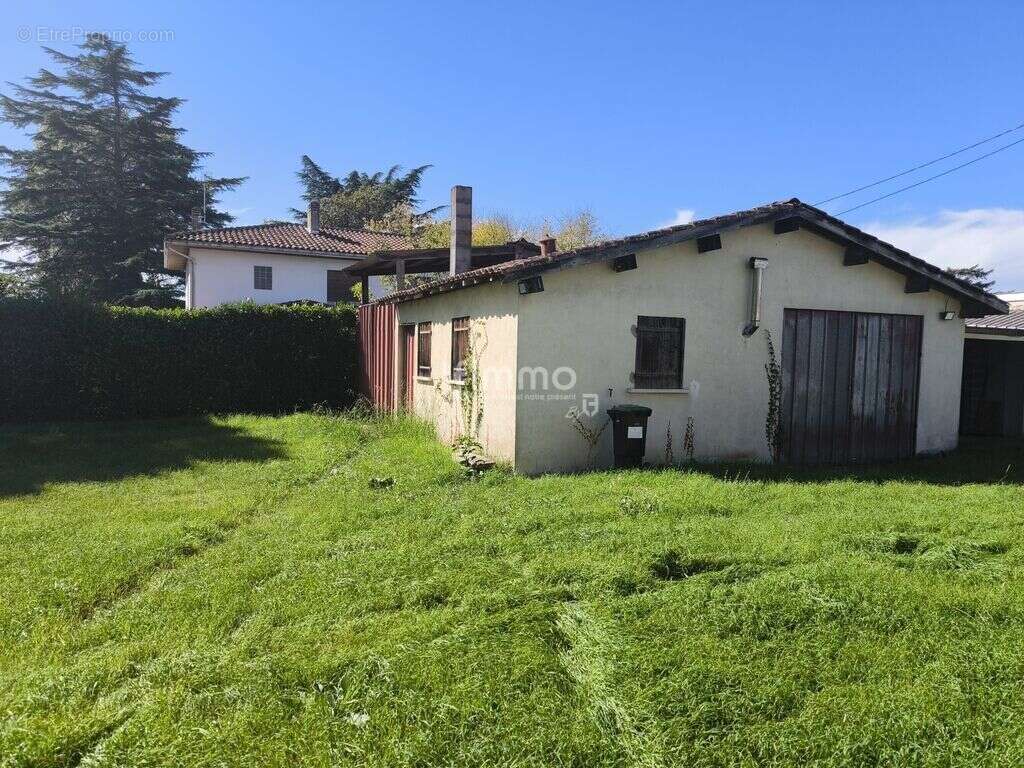 Maison à VAYRES