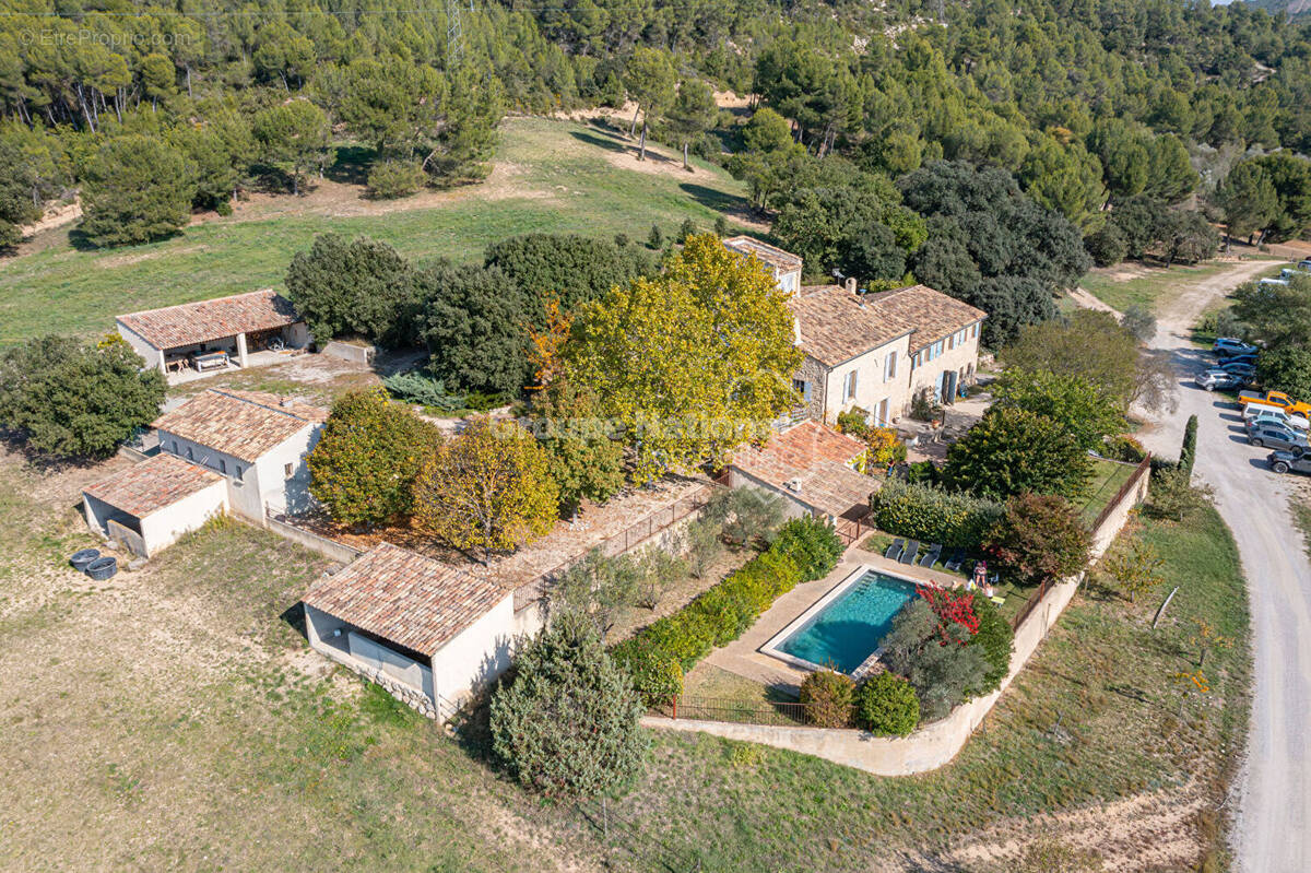 Maison à GREOUX-LES-BAINS
