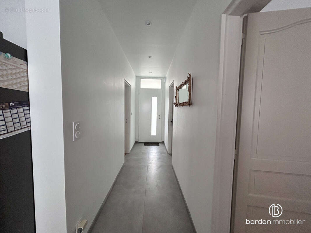 Maison centre ville Challans 5 pièce(s) 90.43 m2 - photo 5