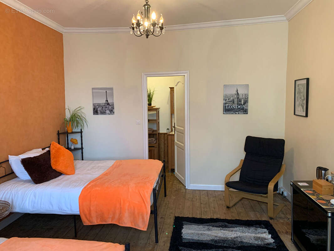 Maison à CHAMPAGNE-MOUTON