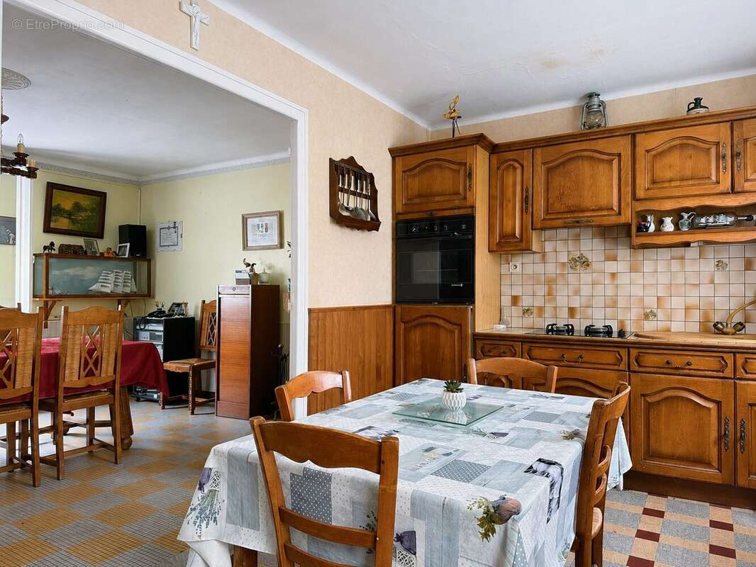 Maison 115 m² à Saint-Meloir-Des-Ondes  - photo 4