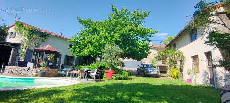 Maison à MARTRES-SUR-MORGE