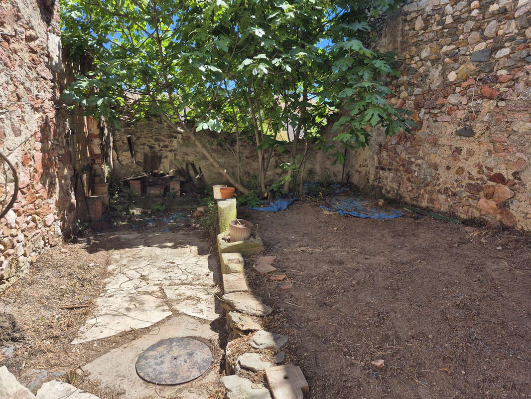 Maison à CAUNES-MINERVOIS