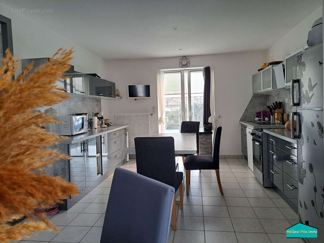 Maison à Machecoul Saint Même 6 pièce(s) 131.54 m2 - photo 4