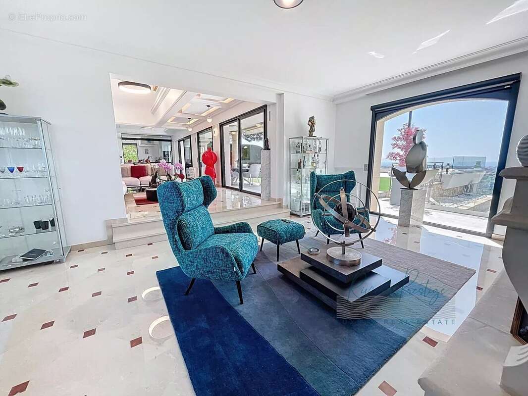 Maison à MOUGINS