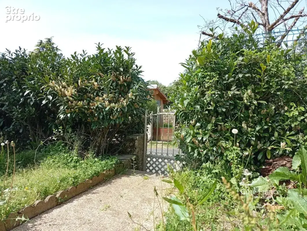Jolie maison avec cabanon, jardin, garage et toiture neuve - photo 23