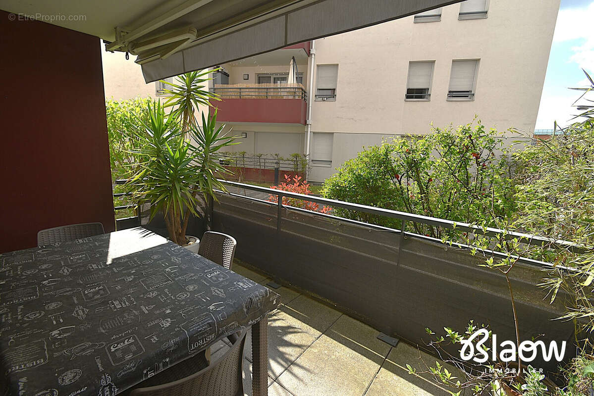 Appartement à MEYZIEU