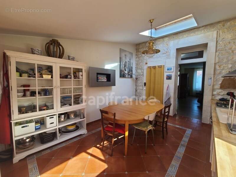 Maison à vendre sur Saintes - photo 7