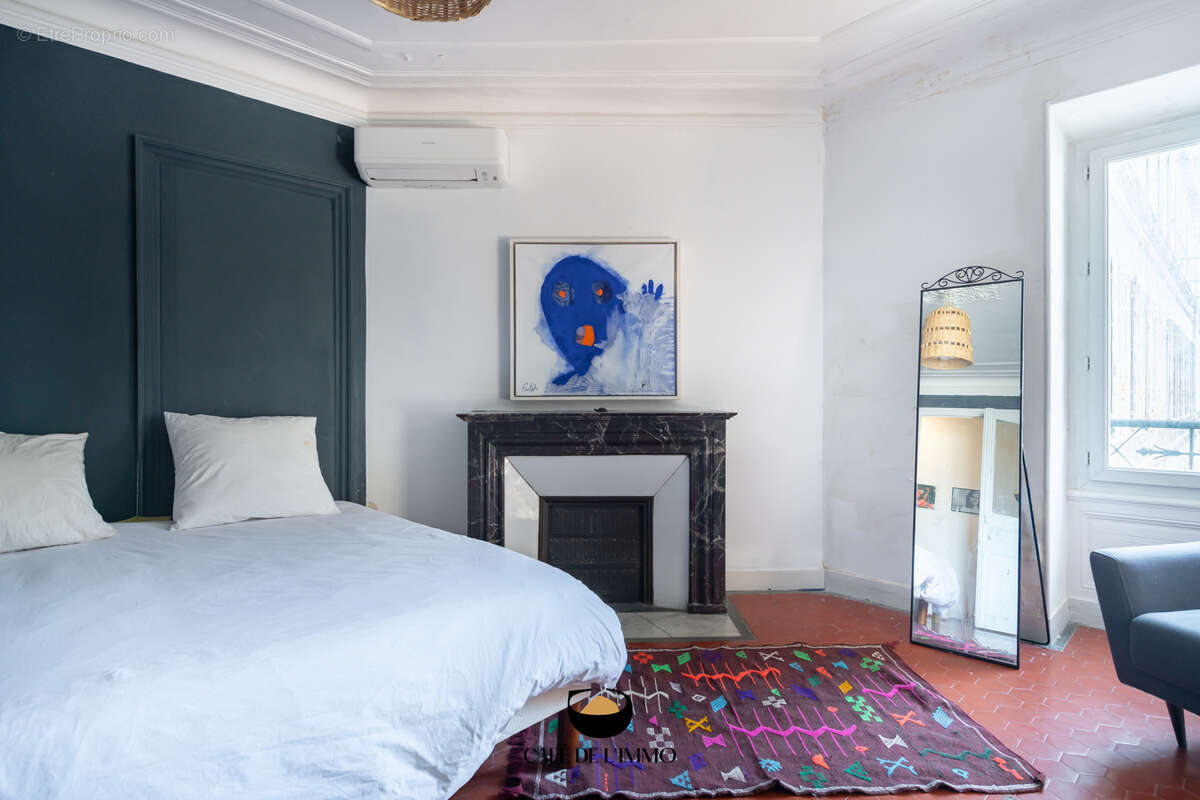 Appartement à MARSEILLE-1E