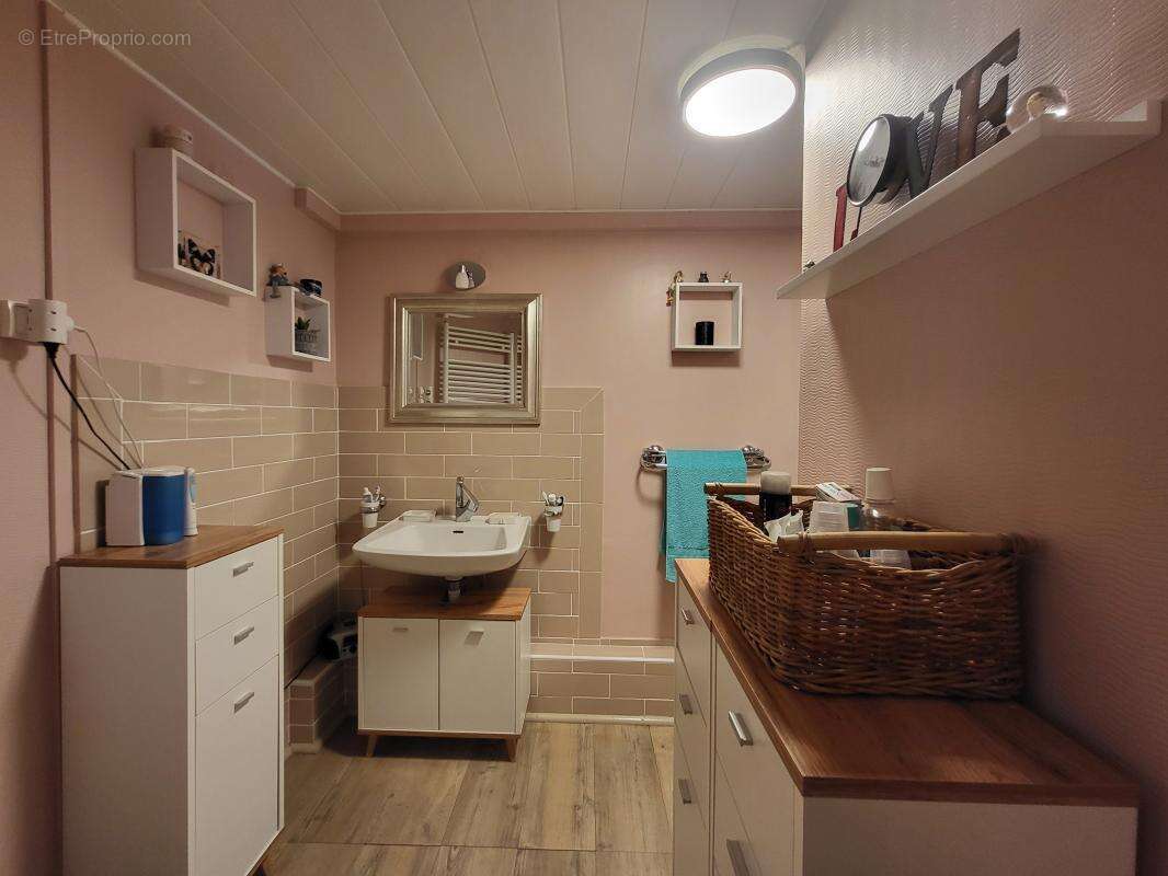 Maison à SAINT-YTHAIRE