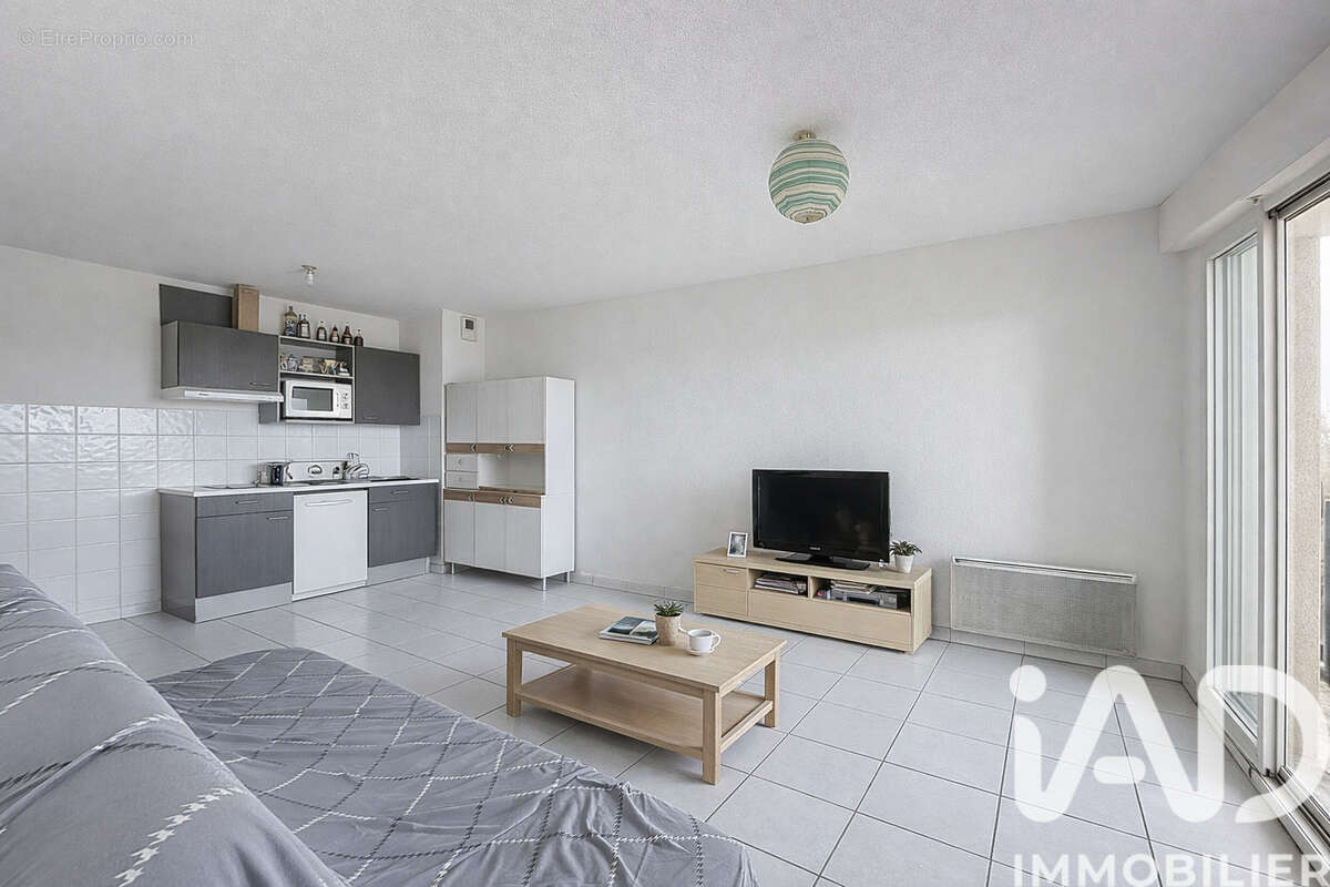 Photo 2 - Appartement à PAREMPUYRE