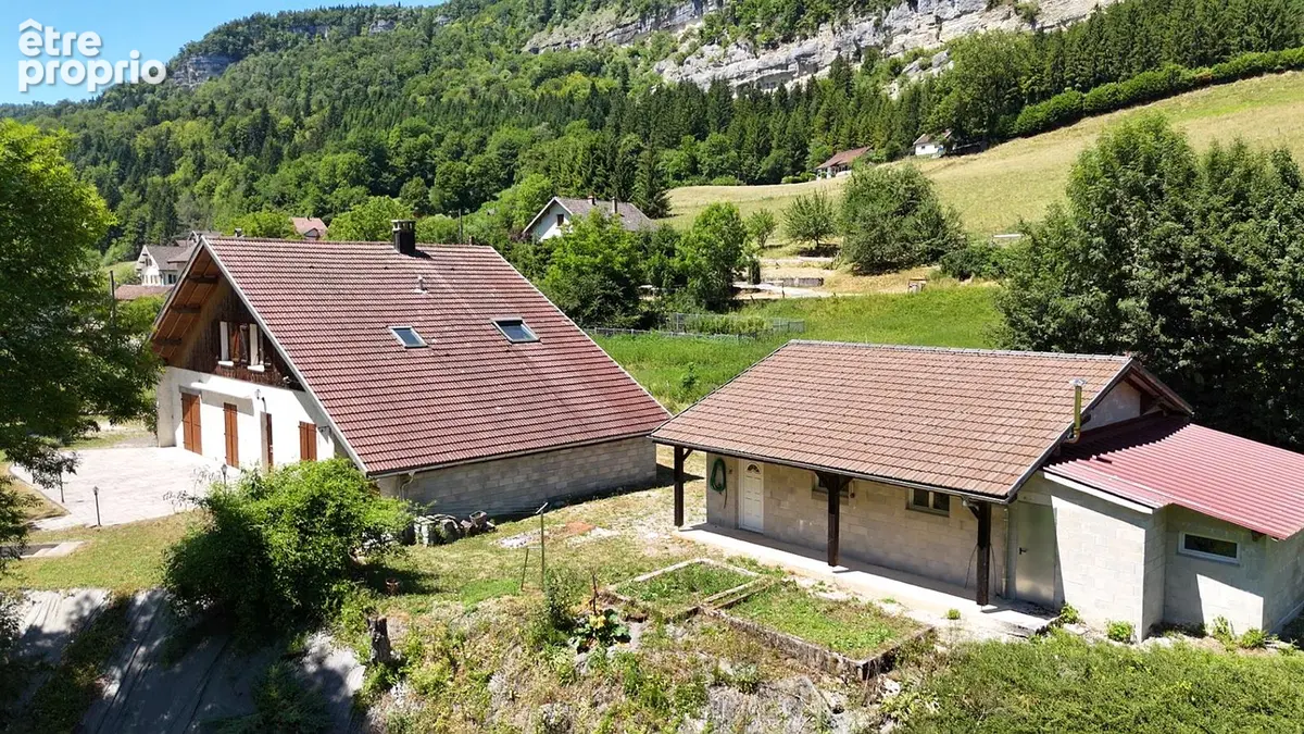 Maison 9 pieces 206m² sur 13.91 ares 299000 euros - photo 2